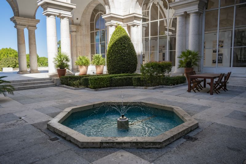 Rock Fountain Installation in Honolulu, HI
